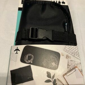 G-Force Tech Accessory Organizer Explore Excellence 8” 4” Bag Adjustable Pouch